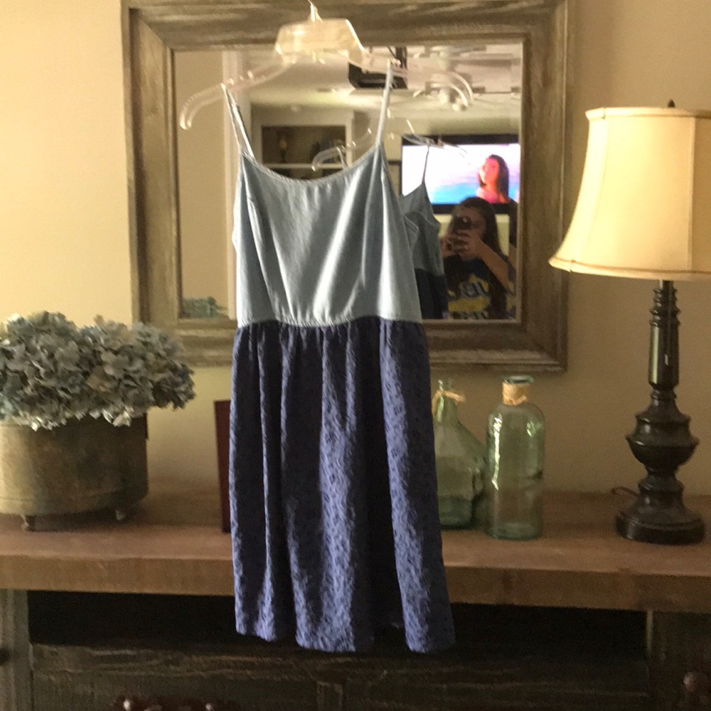 Dress with lace